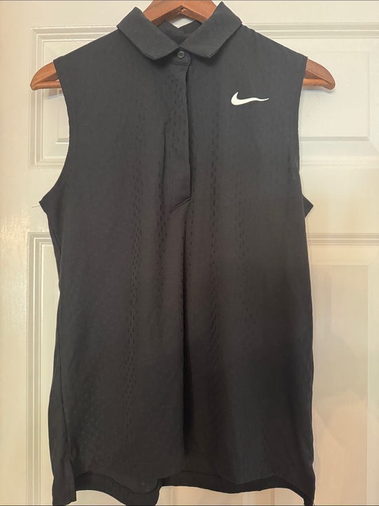 Nike Tops - Nike Women’s Golf Dri--Fit Size M